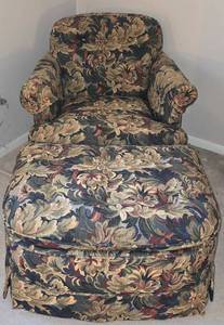 lot 87 image: Fabulous Floral Arm Chair & Ottoman