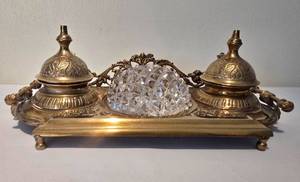 lot 92 image: Vintge Neo Classical Antique Gilt Inkwell Desk Set