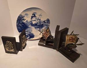 lot 99 image: Eclectic Mariner-Themed Grouping