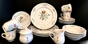 lot 140 image: French Country Kitchen Alouette Service for Four