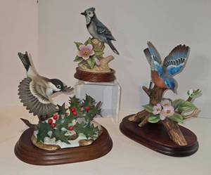 lot 116 image: Andrea by Sadek Songbird Figure Selection