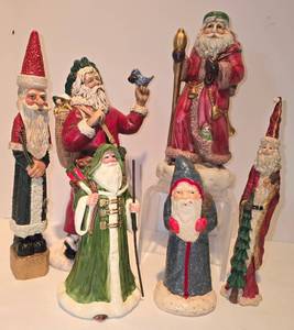 lot 117 image: Collection of Ceramic Santas including Lefton Figure
