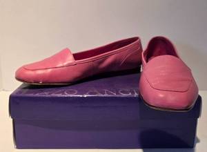 lot 120 image: Pretty Enzo Angiolini Flats