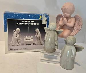 lot 125 image: Nativity and Angel Decorative Options