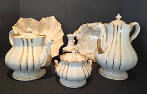 lot 126 image: Vintage Porcelain ServingDecor Options