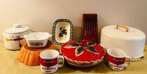 lot 174 image: Fantastic Vintage Kitchen Finds