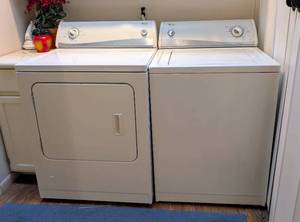lot 49 image: Amana Washing Machine and Gas Dryer