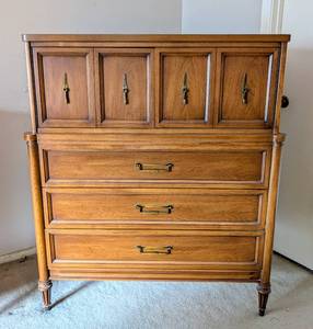 lot 9 image: Vintage Highboy Dresser by White Furniture