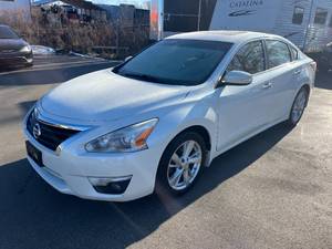 lot 1 image: 2015 Nissan Altima SL