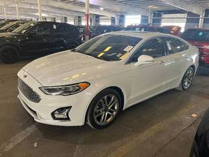 lot 8 image: 2019 Ford Fusion Titanium AWD