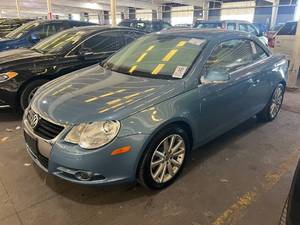 lot 12 image: 2007 Volkswagen Eos 2.0T