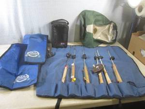 lot 420 image: (EW5) Ice Fishing Poles and Other M...