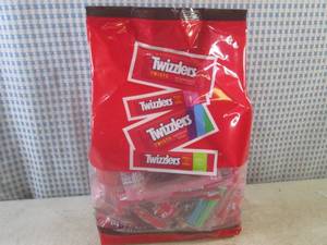 lot 452 image: (B-2) Bag of Twizzlers Candy Assort...