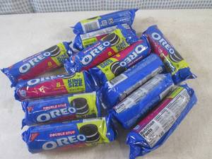 lot 479 image: (B-1) 12 Packs of Oreo Double Stuf ...