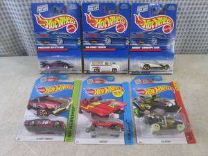 lot 493 image: (EC1) Assorted Hot Wheels in Packag...