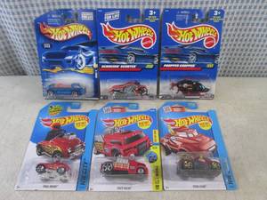lot 495 image: (EC1) Assorted Hot Wheels in Packag...