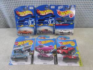 lot 497 image: (EC1) Assorted Hot Wheels in Packag...
