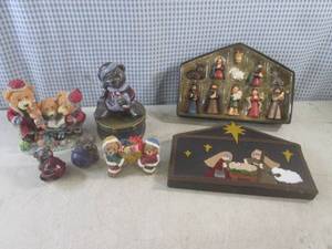lot 203 image: (BSB) Nativity Set and Christmas Be...