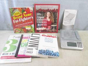 lot 205 image: (EW5) Weight Watchers Electronic Fo...