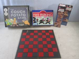 lot 206 image: (A-1) Games and Vintage Checker Boa...