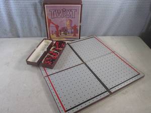 lot 208 image: (CS) Vintage 1962 Twixt Bookshelf G...