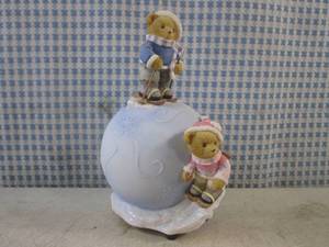 lot 209 image: (FS) Cherished Teddies Skiing Light...