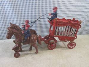 lot 330 image: (BSB) Cast Iron Circus Wagon and 2 ...
