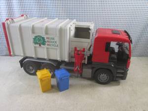 lot 351 image: (FS) Large Toy Garbage Truck with G...
