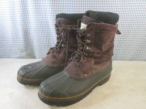 lot 362 image: (BS) Pair of Creek Side Winter Boot...