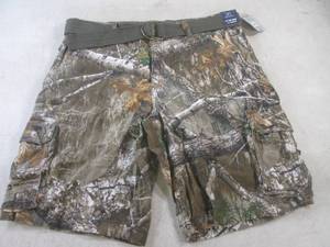lot 59 image: (BS) George Real Tree Camo Cargo Sh...