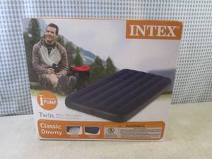 lot 74 image: (A-3) Intex Classic Downy Twin Air ...