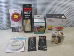 lot 134 image: (BS) Assorted Kitchen Items...