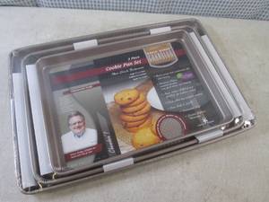 lot 138 image: (EW4) David Burke 3-Piece Cookie Pa...