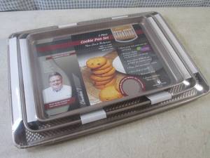 lot 140 image: (EW4) David Burke 3-Piece Cookie Pa...