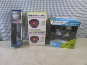 lot 148 image: (BSB) Dual Powered 4 Desk Fan, 2 F...