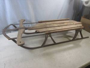 lot 182 image: (EW7) Vintage Red Arrow Snow Sled...