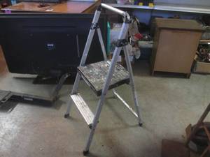 lot 193 image: (EW7) Cosco Aluminum Frame Folding ...