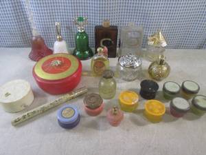 lot 200 image: (BSB) Assorted Vintage Avon...
