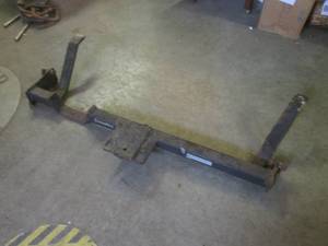lot 302 image: (BR1) Draw-Tite Trailer Hitch...