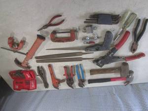 lot 317 image: (F-1) Assorted Hand Tools...