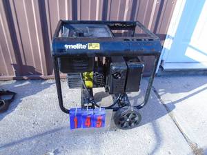 Homelite LR2500 gas powered. Used condition. Tested & works. As shown.