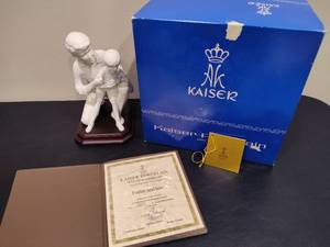 KAISER Limited Edition Porcelain Figurine Father and Son