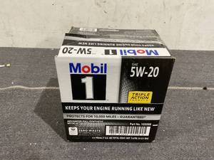 lot 135 image: 6PCS Mobil 1 Advanced Full Synthetic Motor Oil 5W-20 1Qt