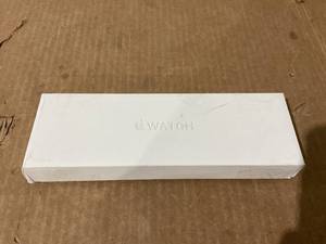 lot 17 image: Apple Watch Series 10 GPS 42mm case Smartwatch with Rose Gold Aluminium Case MWWH3LA