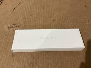 lot 19 image: Apple Watch Series 10 GPS 42mm case Smartwatch with Jet Black Aluminium Case
