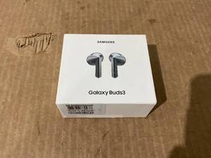 lot 34 image: Samsung Galaxy Buds3 Wireless In Ear Earbuds with Charging Case
