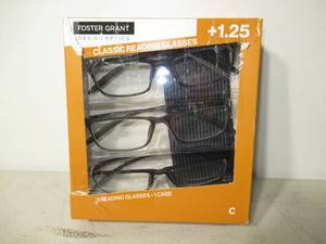 lot 44 image: Design Optics by Foster Grant Full Rim Classic Reading Glasses, 3-pack  1.25 Power