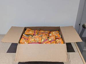 lot 15 image: 15 VARIETY PACK OF HAND WARMERS