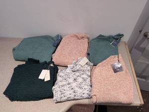lot 91 image: 6 A NEW DAY XX-LARGE ASSORTED COLOR SWEATERS