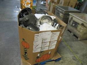 lot 119 image: Pallet of Store Overstock and Ecommerce Product and Returns